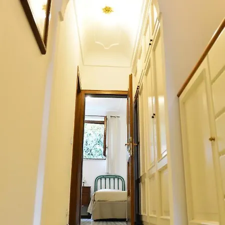 Luna Caprese * Anacapri (Isola di Capri)